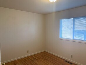 221 Desmet Dr in Cheyenne, WY - Building Photo - Building Photo