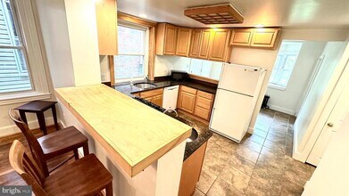 325 W Seymour St in Philadelphia, PA - Building Photo - Building Photo