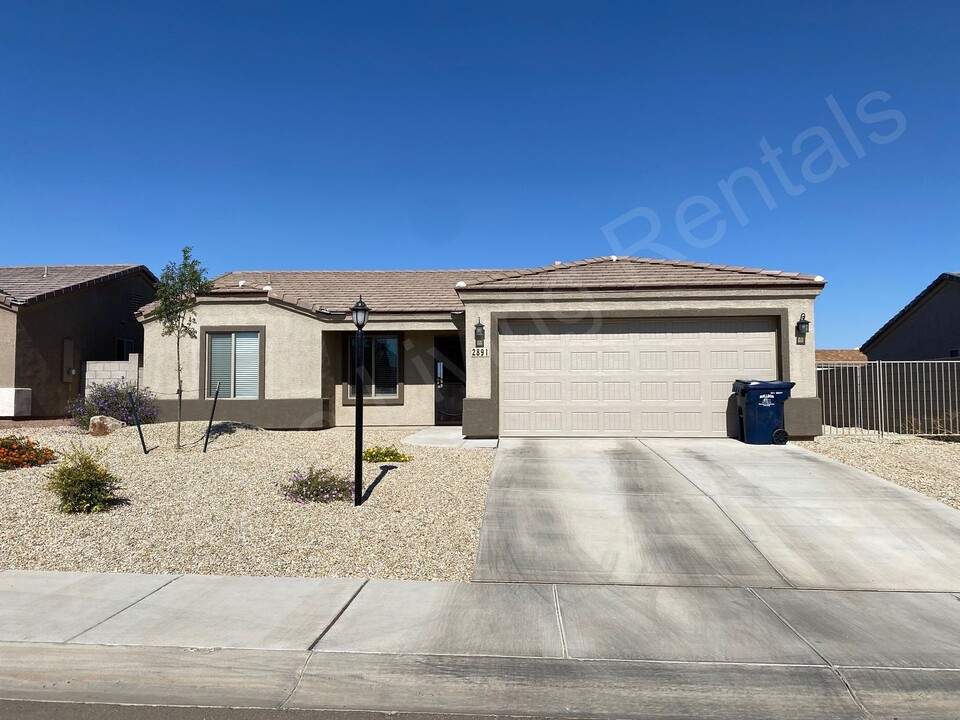 2891 E Punta Vista in Kingman, AZ - Building Photo