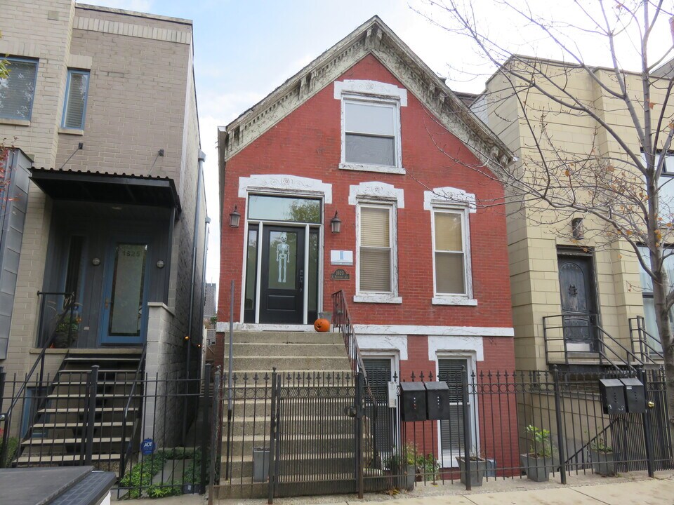 1623 N Hermitage Ave, Unit 2 in Chicago, IL - Foto de edificio
