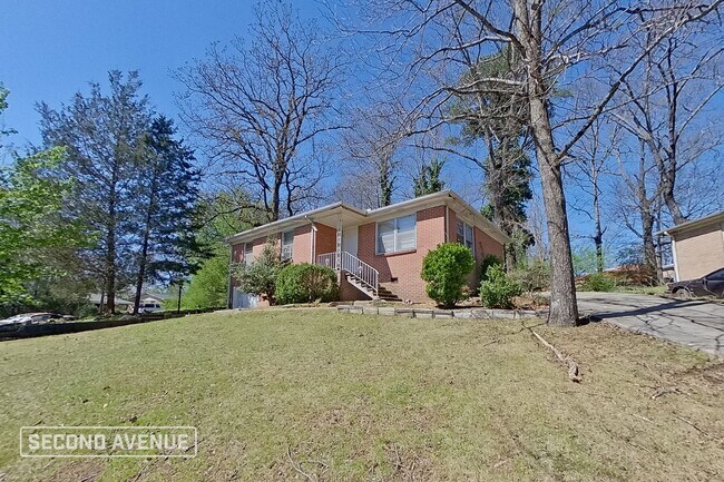 1036 Broadmoor Dr in Birmingham, AL - Building Photo - Building Photo