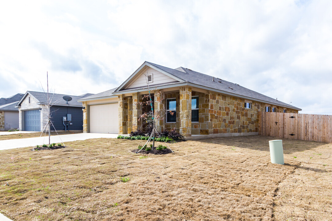 2264 Olive Hill Dr in New Braunfels, TX - Building Photo