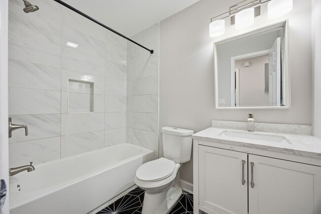 2717 S Clark Dr in East Point, GA - Building Photo - Building Photo