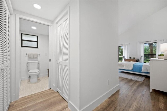 11863 Wimbledon Cir in Wellington, FL - Building Photo - Building Photo