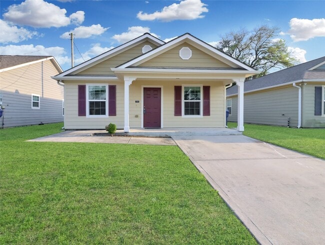 property at 7501 Blue Jay Dr
