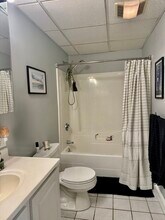 201 Norfolk St, Unit 2-2 in Cambridge, MA - Building Photo - Building Photo