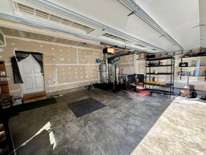 2750 Diamond Loop, Unit E in Milton, WA - Building Photo - Building Photo