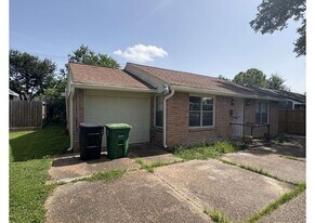 4825 Brinkley St in Houston, TX - Building Photo