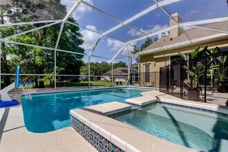 11935 Middlebury Dr in Tampa, FL - Building Photo - Building Photo