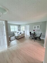 1566 SE Royal Green Cir in Port St. Lucie, FL - Building Photo - Building Photo