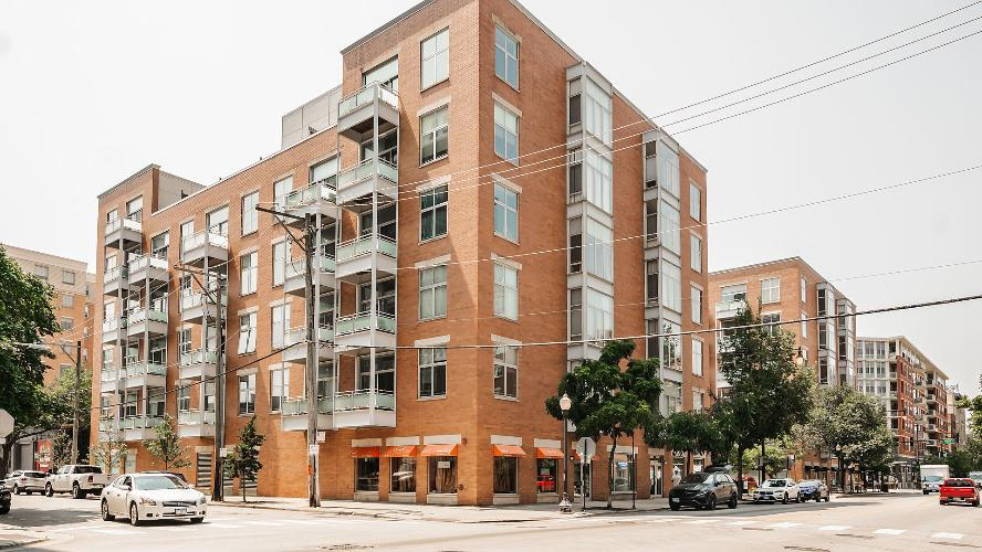939 W Madison St in Chicago, IL - Building Photo