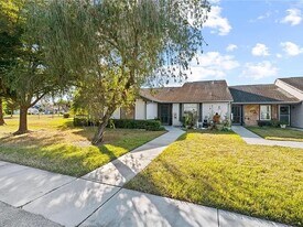 10578 Quincy Ct in Lehigh Acres, FL - Building Photo