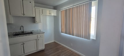 19170 CA-18 in Apple Valley, CA - Building Photo - Building Photo