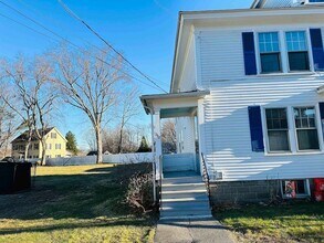 232 High St, Unit A in Somersworth, NH - Building Photo - Building Photo