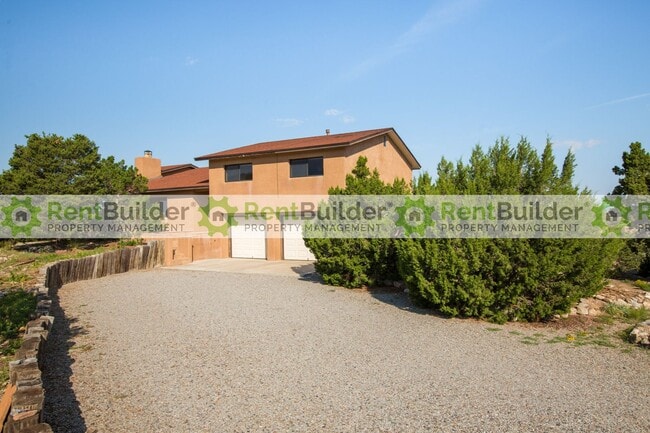 property at 10 Aspen Rd