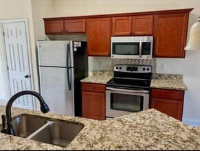 204 Spencer Pl in Niceville, FL - Building Photo - Building Photo