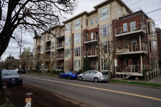 property at 4280 S Corbett Ave