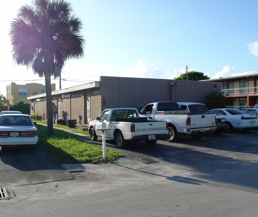 720 NW 2nd Ave in Fort Lauderdale, FL - Building Photo