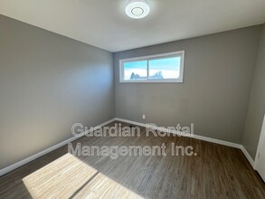 185 Limbrick St in Thunder Bay, ON - Building Photo - Building Photo