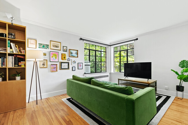 97 Strathmore Rd, Unit 8 in Boston, MA - Building Photo - Building Photo
