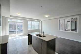 400 Newman Dr in Cambridge, ON - Building Photo - Building Photo