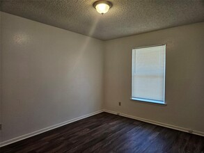 117 Stubblefield Dr in Elgin, TX - Building Photo - Building Photo