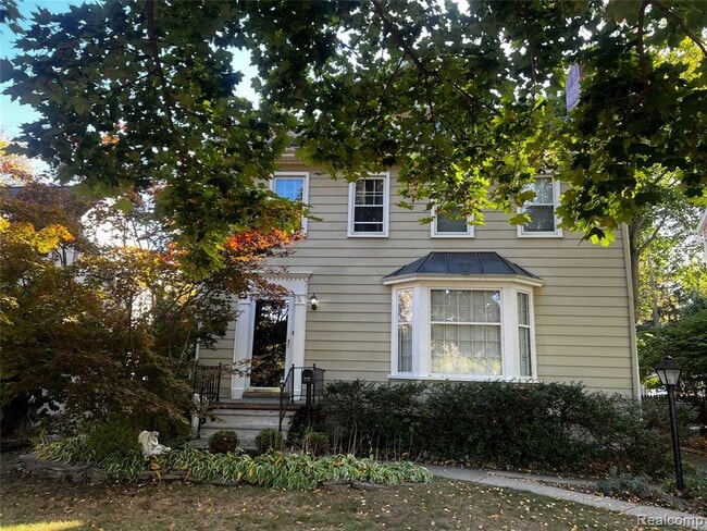 property at 1072 Ridgedale Ave