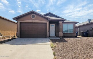 4720 Kiko A Fierro Dr in El Paso, TX - Building Photo