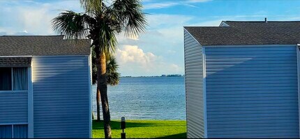 101 Old Ferry Rd in Shalimar, FL - Building Photo - Building Photo