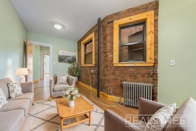 Dekalb Avenue in Brooklyn, NY - Building Photo - Building Photo