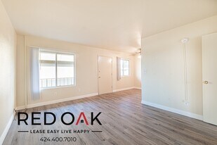 4900 Clair Del Ave in Long Beach, CA - Building Photo