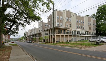 COLLEGEPLACE FSU 2 in Tallahassee, FL - Building Photo