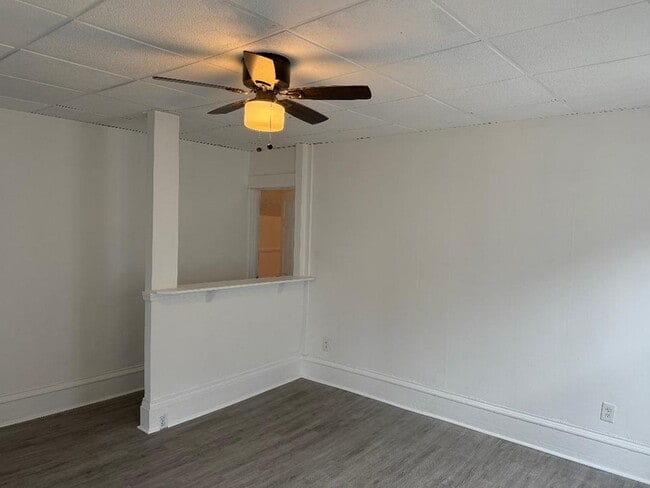 242 Branch St, Unit Apt A