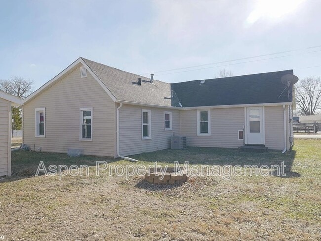 2101 Melvin Ave in Burlington, IA - Building Photo - Building Photo