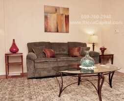 215 S Atlantic Ave E in Stratford, NJ - Building Photo