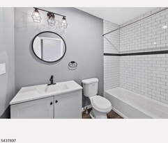 487 S 17th St in Newark, NJ - Building Photo