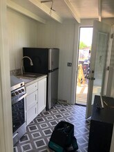 112 E Scott St in Tivoli, TX - Building Photo - Building Photo