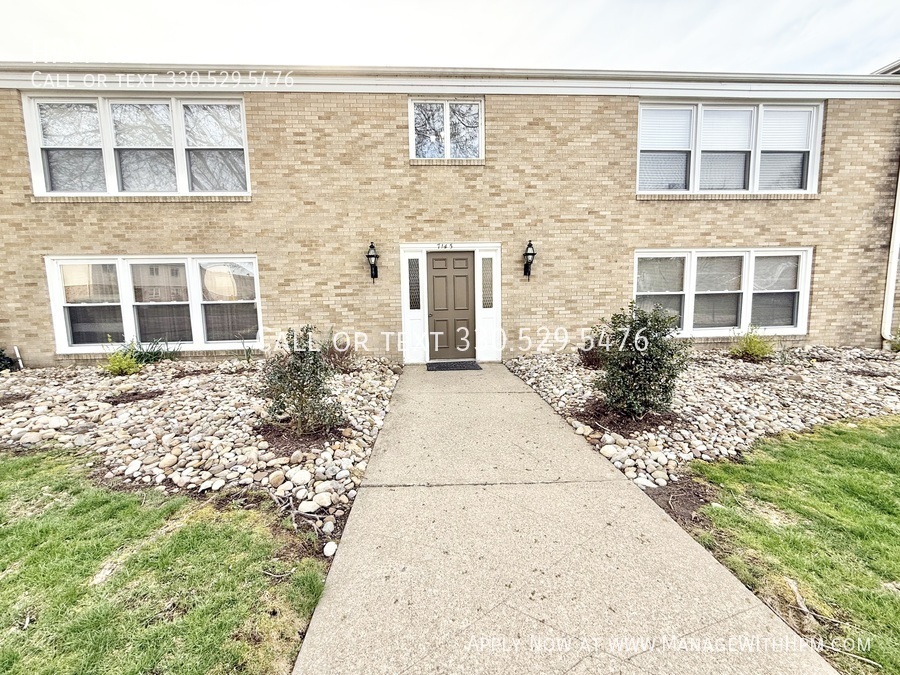 7145 Starcliff Ave NW in North Canton, OH - Building Photo