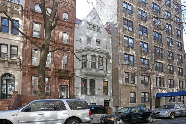 28 W 90th St in New York, NY - Building Photo - Building Photo