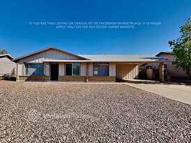 9018 W Sells Dr in Phoenix, AZ - Building Photo