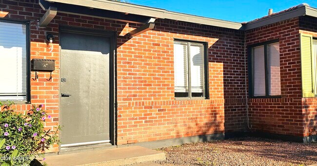 property at 1308 W Whitton Ave