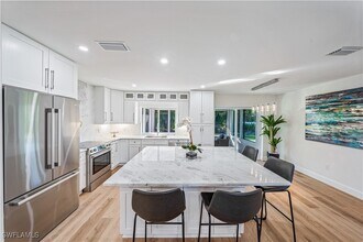 1132 Cypress Woods Dr in Naples, FL - Building Photo - Building Photo