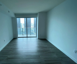 1100 S Miami Ave, Unit 2305 in Miami, FL - Building Photo - Building Photo