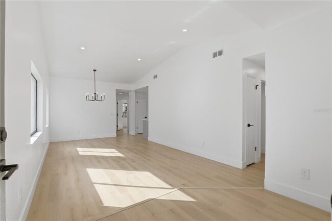 640 Macduff Ln in Winter Springs, FL - Building Photo - Building Photo