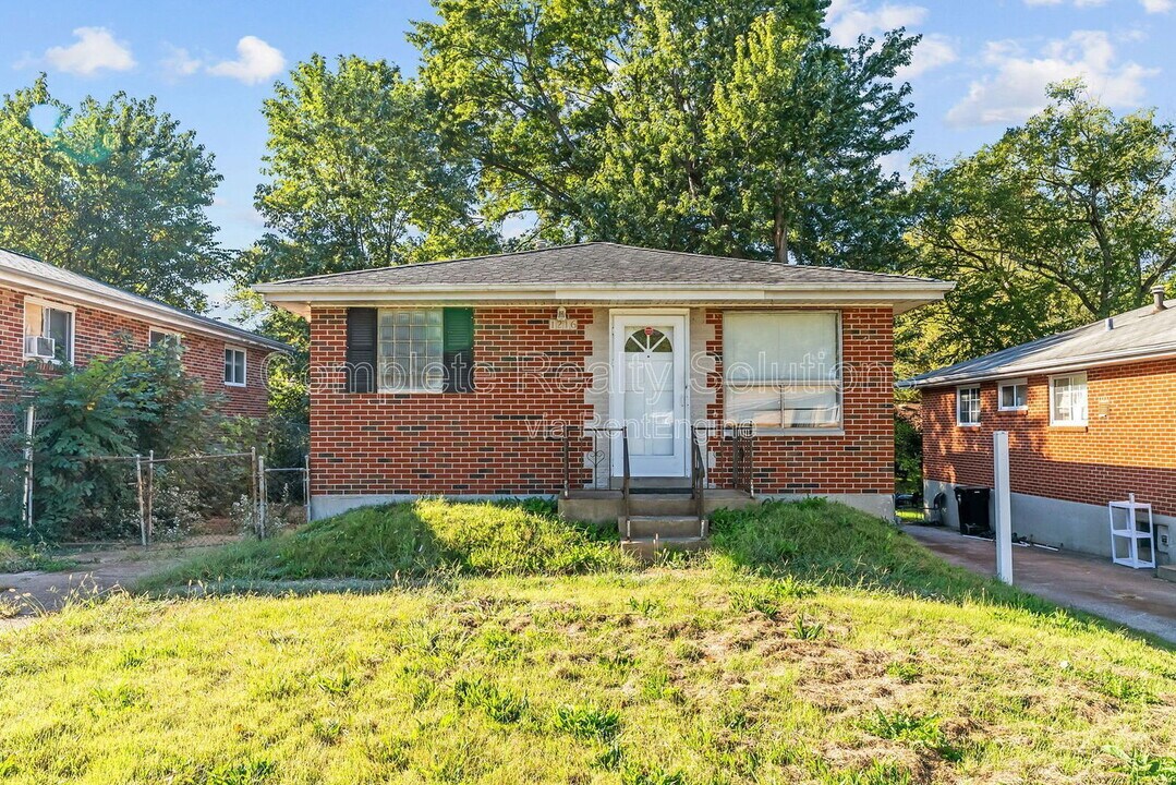1216 Lakeview Ave in St. Louis, MO - Building Photo
