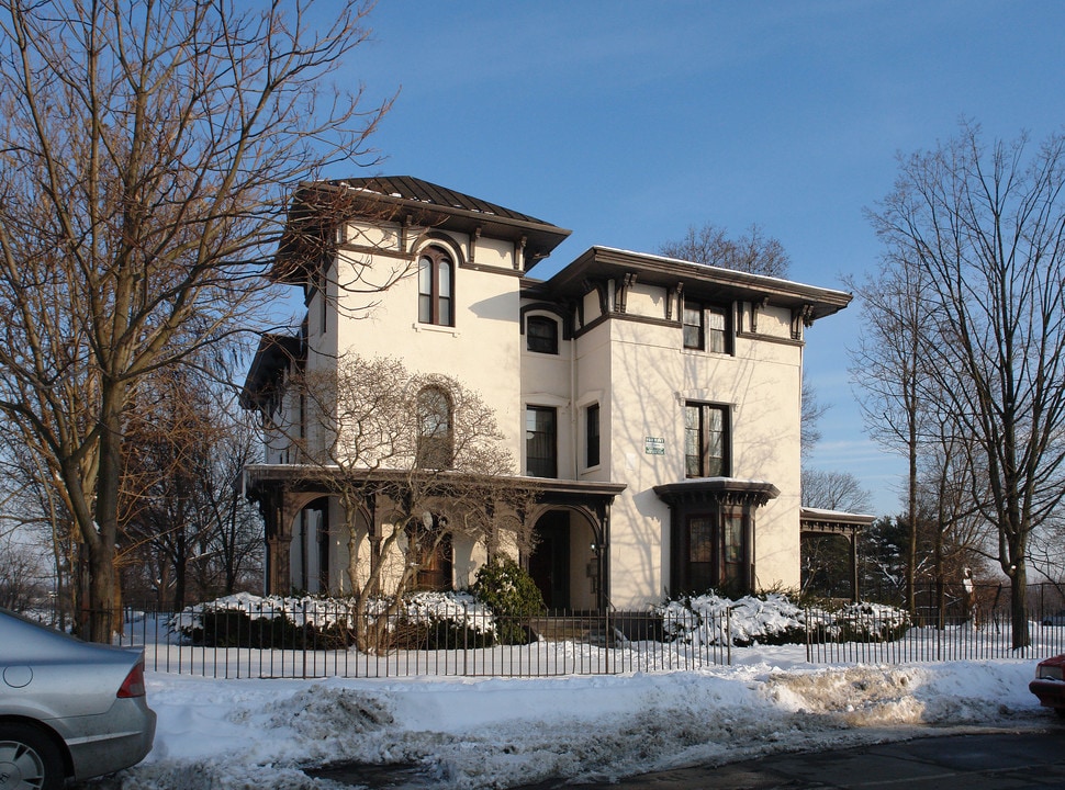 154 Wethersfield Ave in Hartford, CT - Building Photo