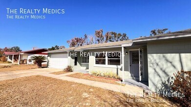 2271 Northland Rd in Mount Dora, FL - Building Photo - Building Photo