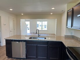 77 Jacksons Ln in Woodbury, TN - Building Photo