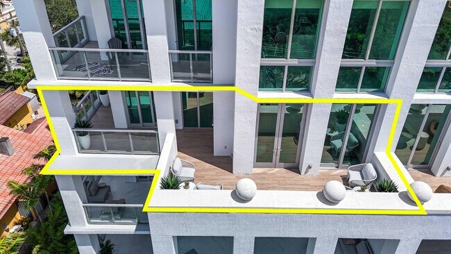 475 E Royal Palm Rd in Boca Raton, FL - Building Photo - Building Photo