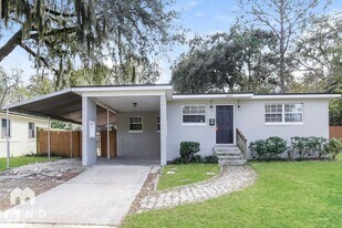 6824 Gaillardia Rd S in Jacksonville, FL - Building Photo